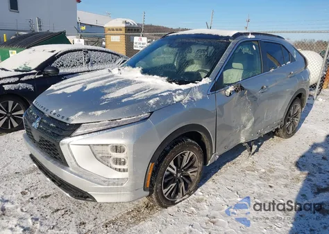 2026 Mitsubishi Eclipse Cross Black Edition S-Awc/Se S-Awc/Sel S-Awc z USA, uszkodzony, nr VIN JA4ATWAAXTZ003133